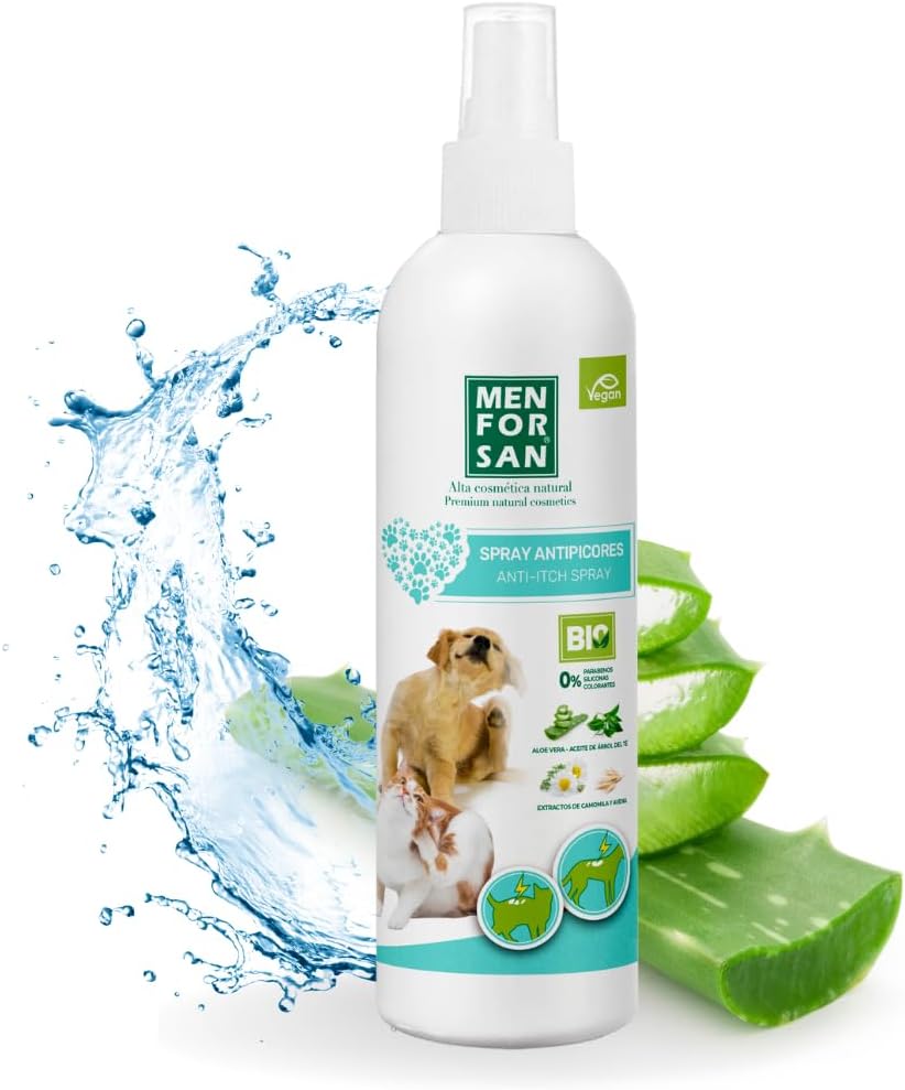 Menforsan Anti-Itch Spray bottle with Aloe Vera and water splash, safe for dogs and cats