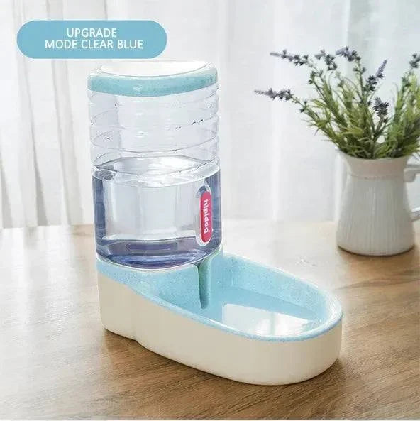 Automatic dog feeder and water dispenser with large capacity for pets.