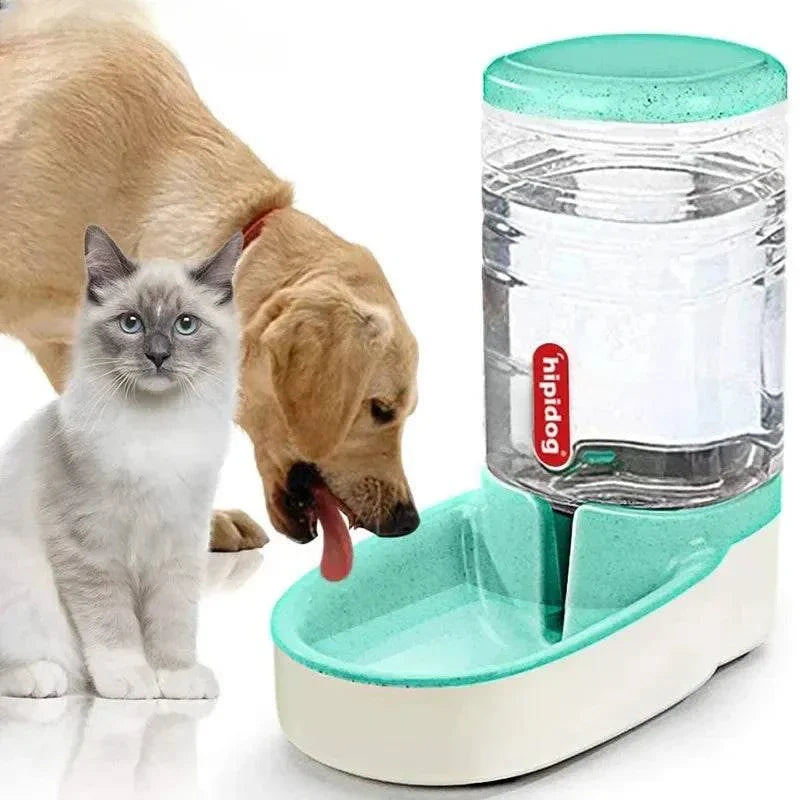 Automatic dog feeder and water dispenser with large capacity for pets.