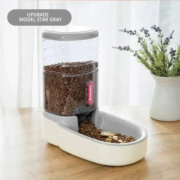 Automatic dog feeder and water dispenser with large capacity for pets.