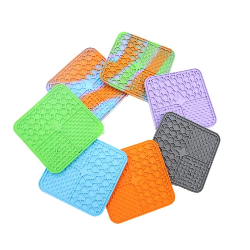 Silicone lick mat for pets, slow feeder plate with suction cup, ideal for dog and cat grooming, bathing, and training.