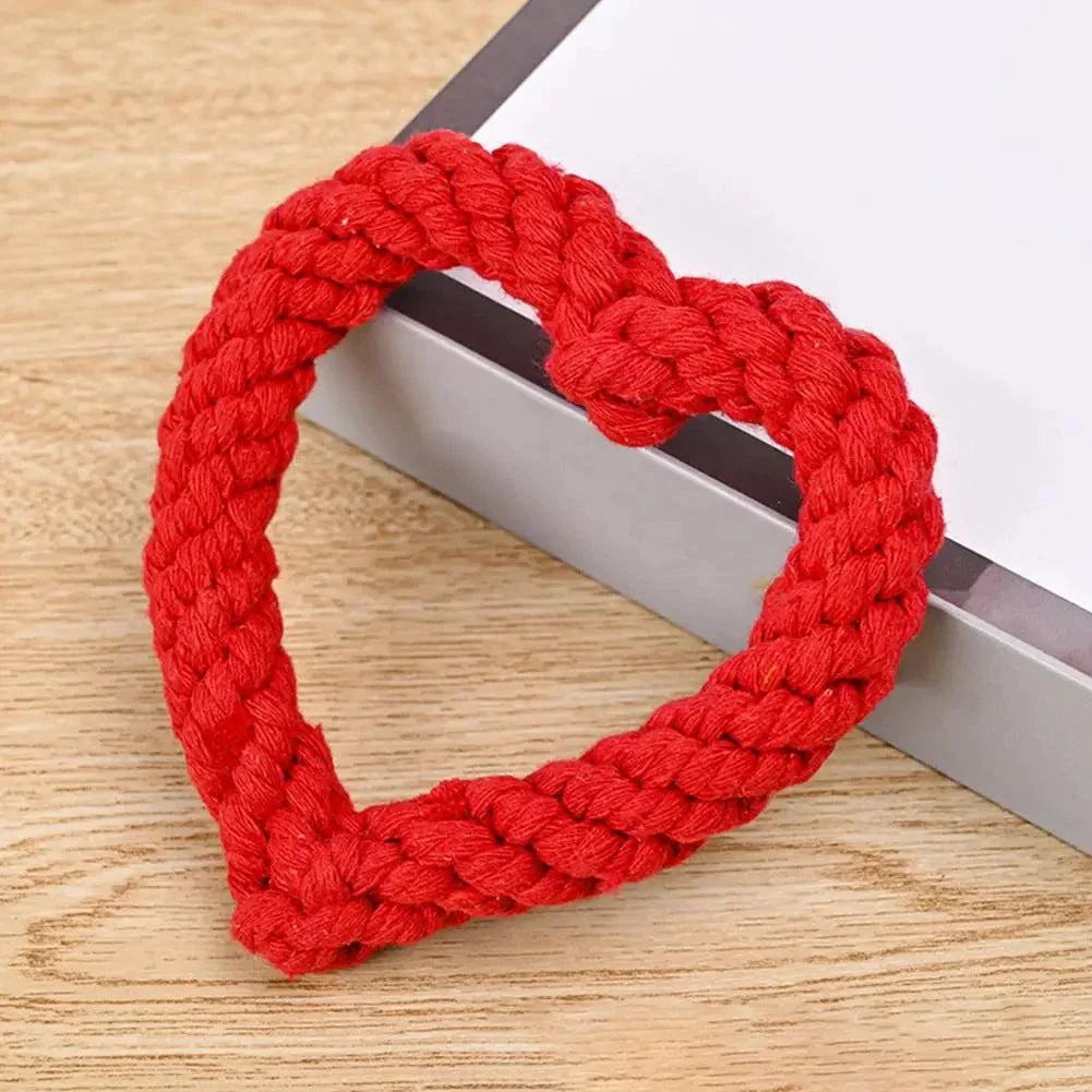 Heart-shaped Valentine chew toy for dogs and cats, bite-resistant pet training and teething toy.