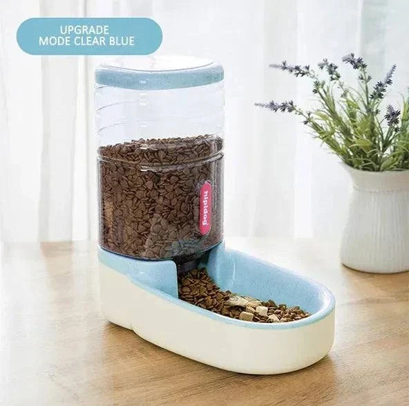 Automatic dog feeder and water dispenser with large capacity for pets.