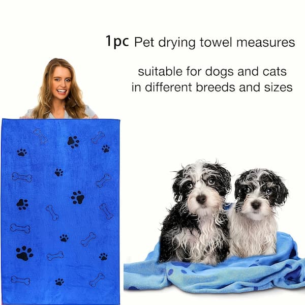 Pet drying towel with paw and bone patterns, suitable for dogs and cats of different breeds and sizes.