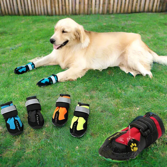 Reflective waterproof pet shoes for medium and large dogs, non-slip, ideal for snow and rain.