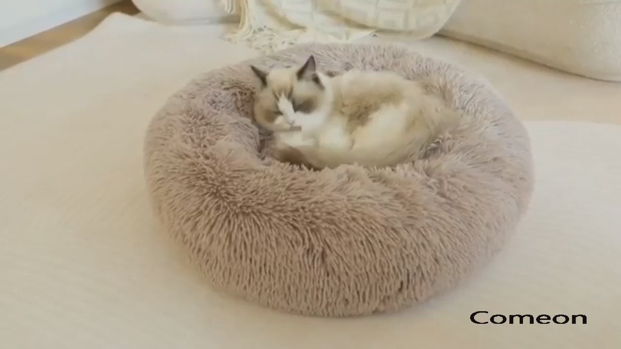 Luxurious plush pet nest for cats and small dogs in various sizes.